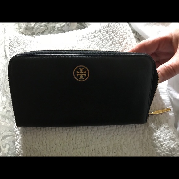 Tory Burch Handbags - Tory Burch Wallet